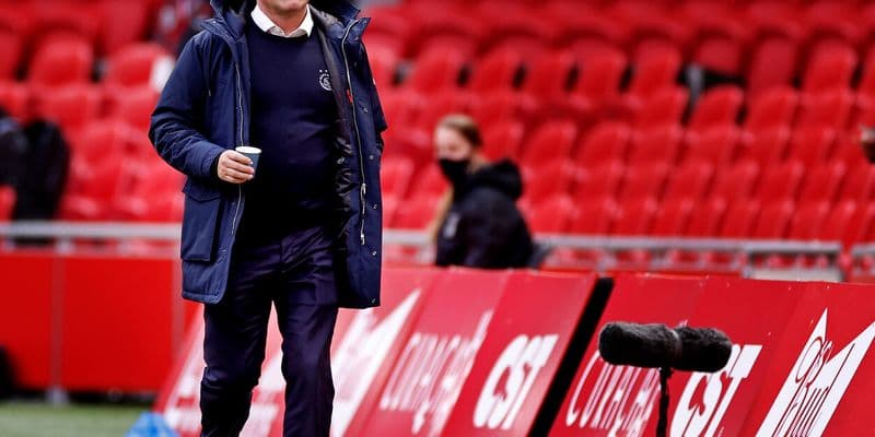 La FIFA impone suspensión global a Marc Overmars por acoso sexual