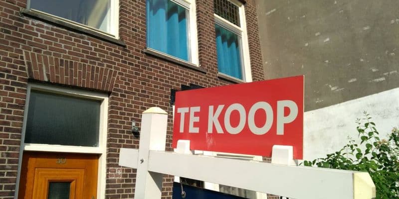 Las sobrepujas de hasta un 10% se han convertido en la norma en el mercado inmobiliario